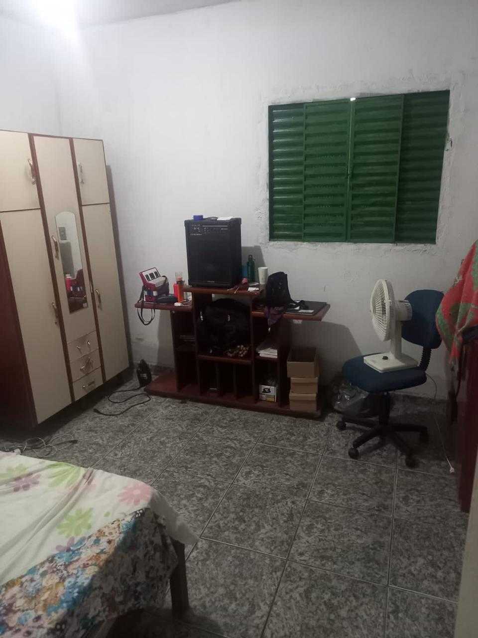 Casa à venda com 3 quartos, 200m² - Foto 2