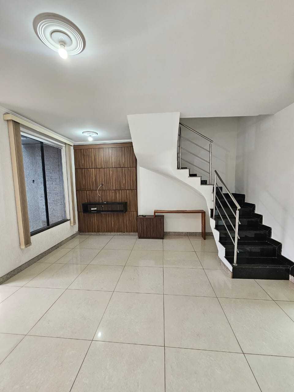 Casa à venda com 3 quartos, 110m² - Foto 8