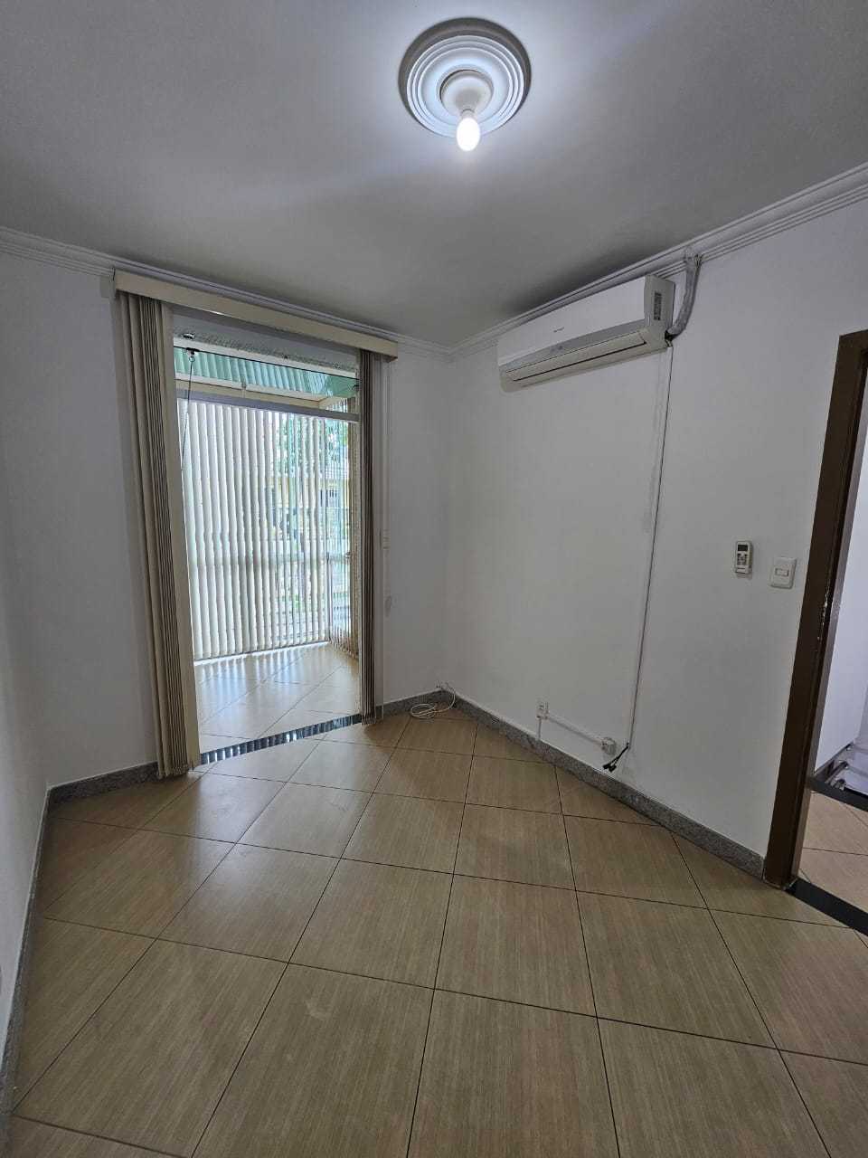 Casa à venda com 3 quartos, 110m² - Foto 12