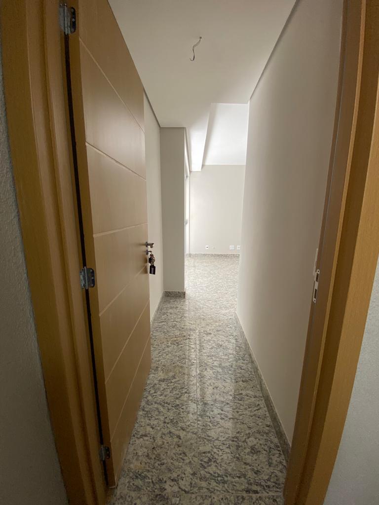 Apartamento à venda com 2 quartos, 67m² - Foto 1