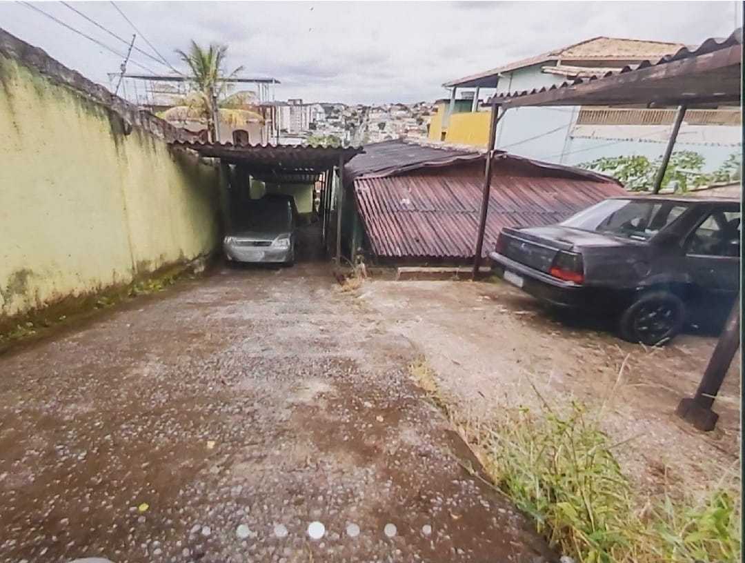 Casa à venda com 3 quartos, 360m² - Foto 2