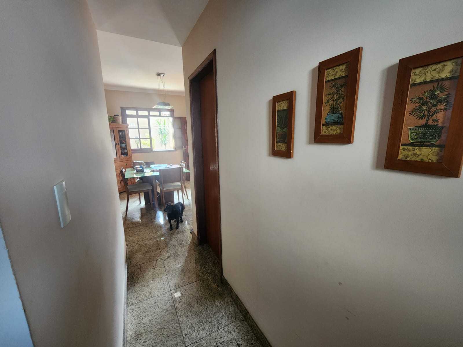 Casa à venda com 3 quartos, 180m² - Foto 10