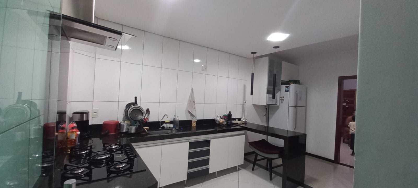 Casa à venda com 3 quartos, 160m² - Foto 8