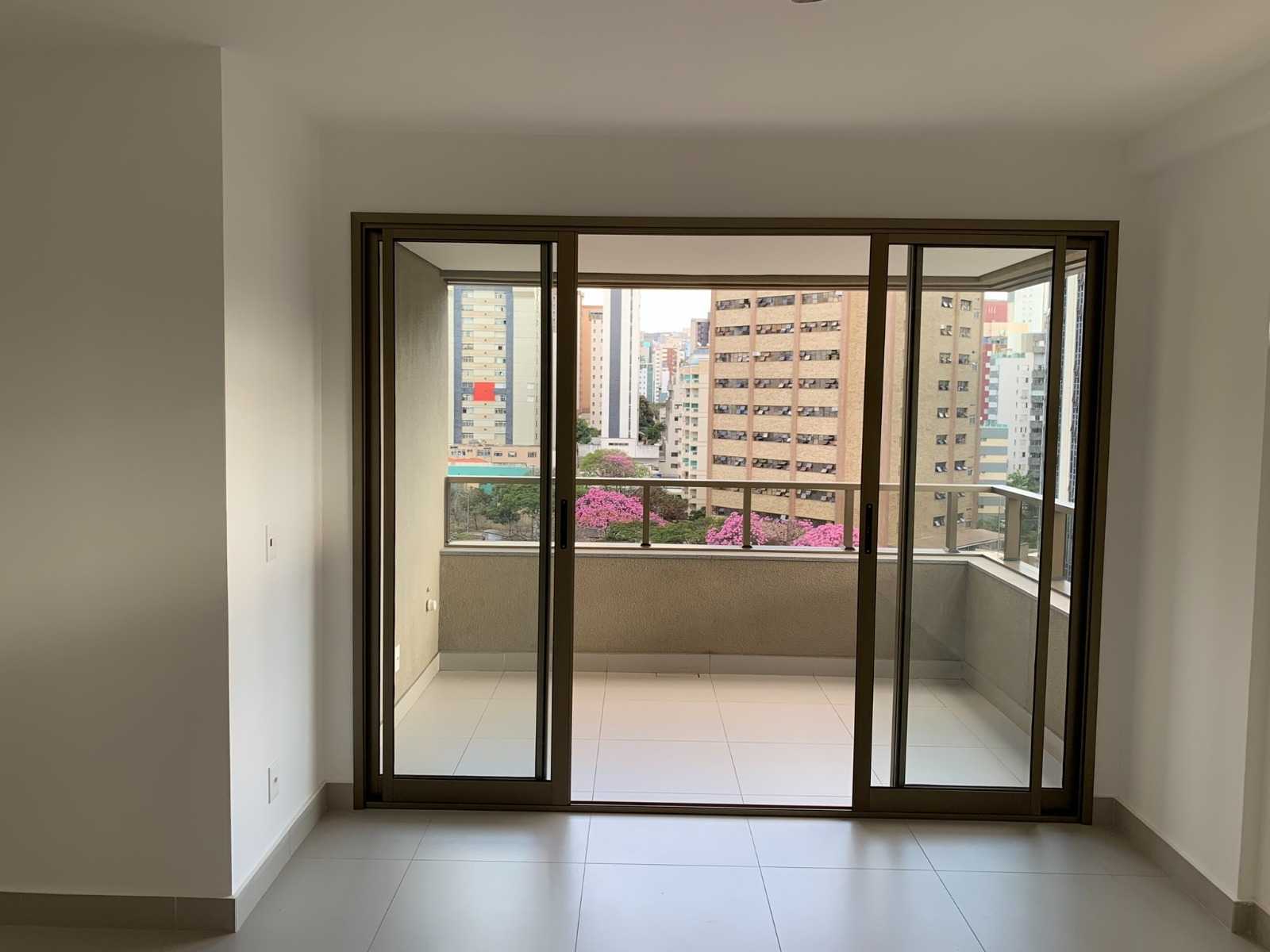 Apartamento à venda com 4 quartos, 134m² - Foto 2