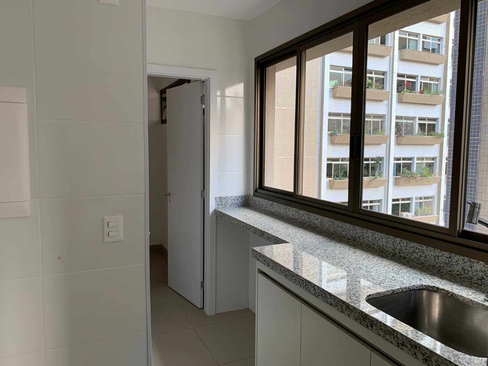 Apartamento à venda com 4 quartos, 134m² - Foto 7