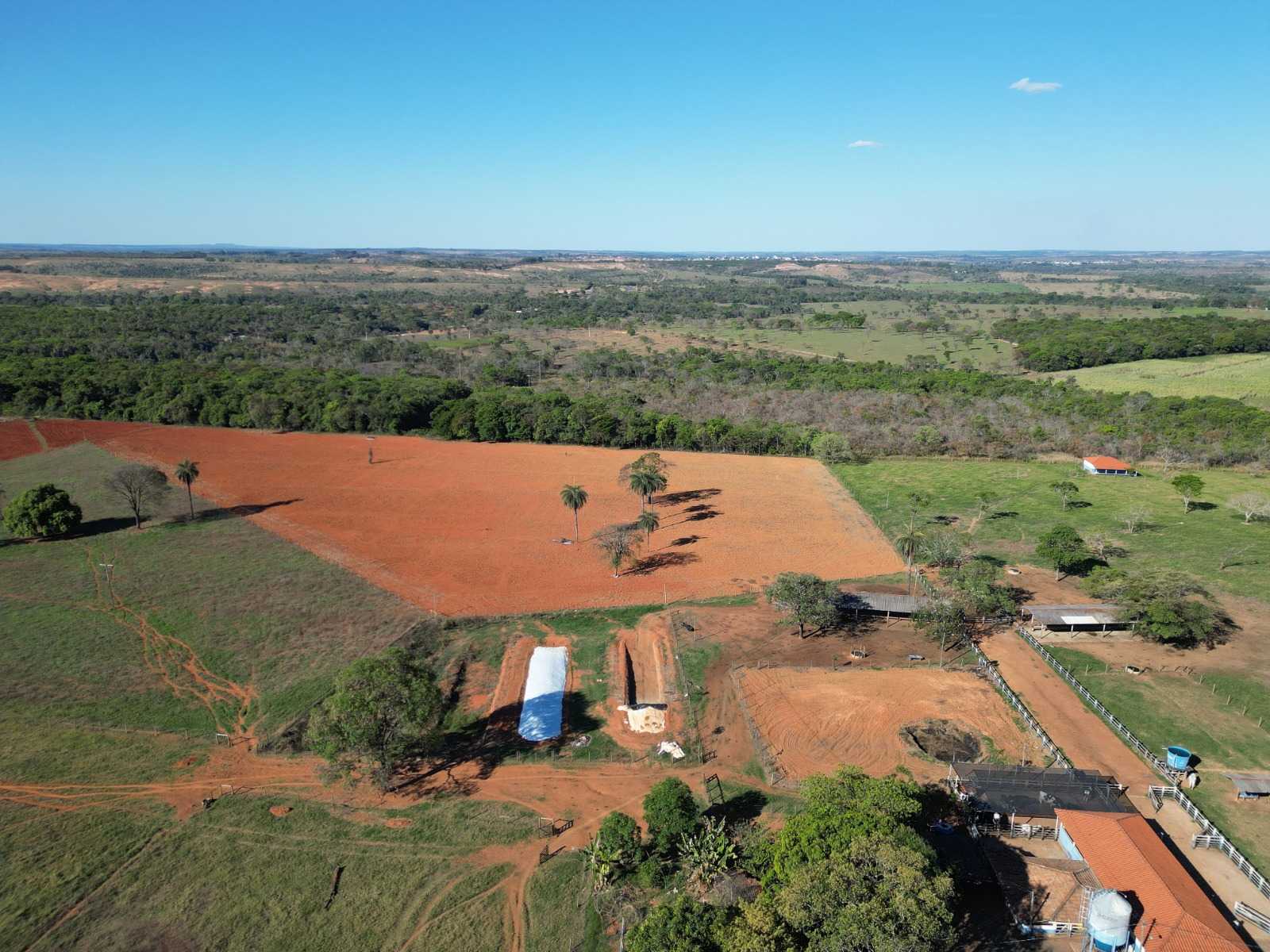 Chácara à venda com 4 quartos, 200000m² - Foto 10