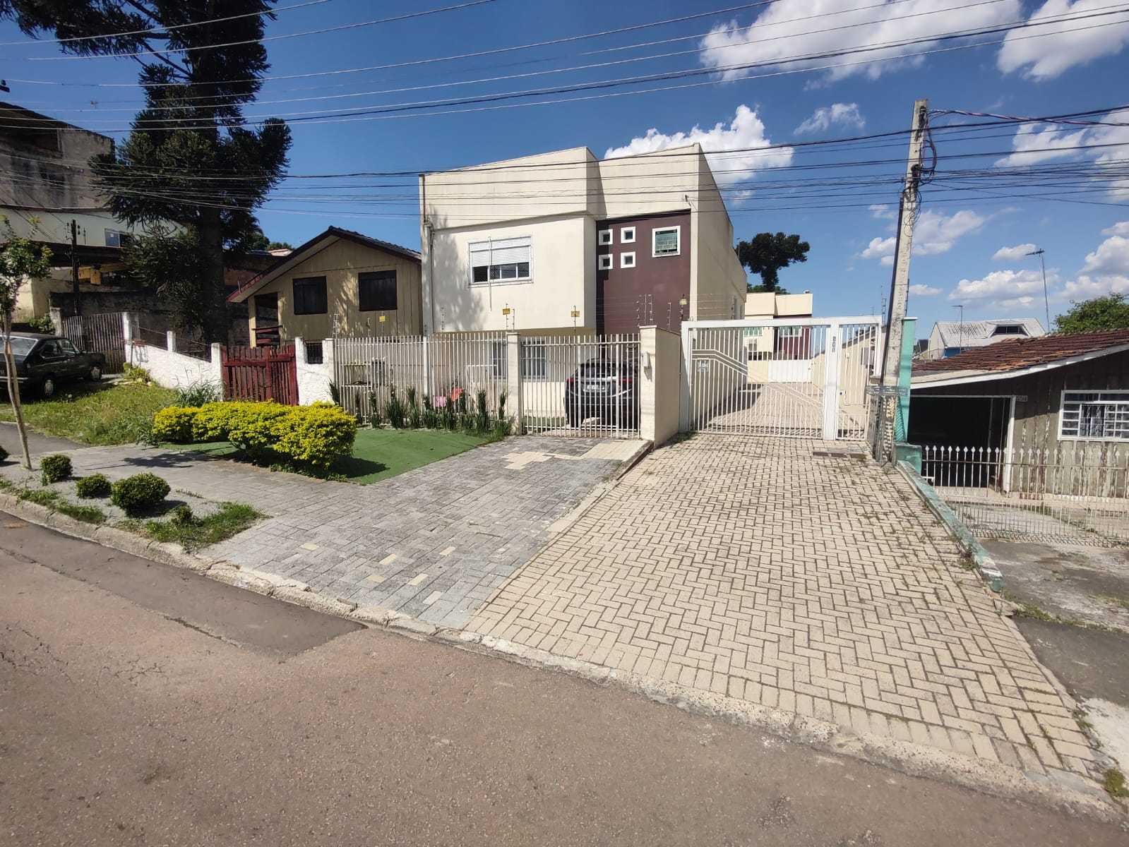 Casa à venda com 3 quartos, 90m² - Foto 1