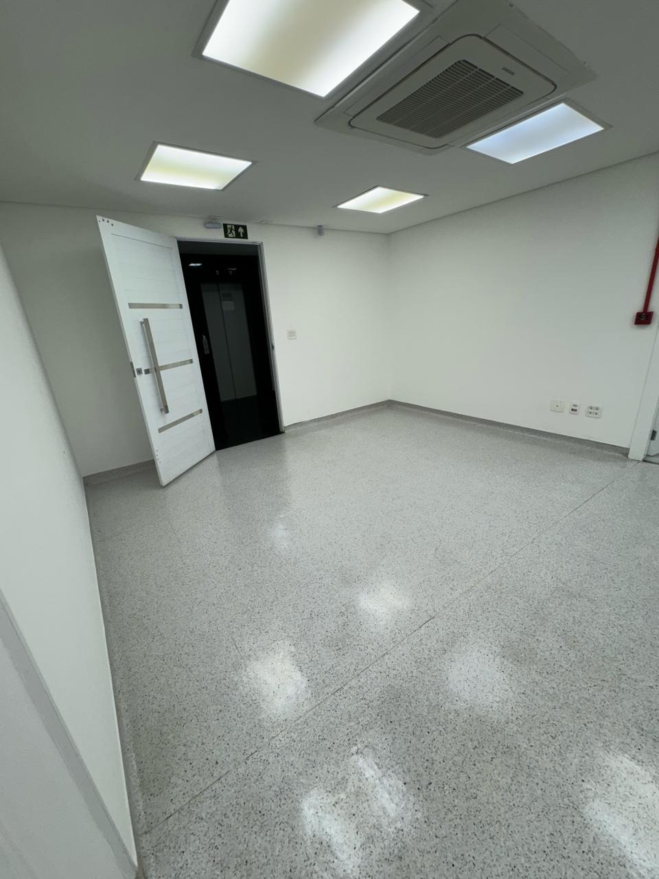 Loja-Salão para alugar, 129m² - Foto 6