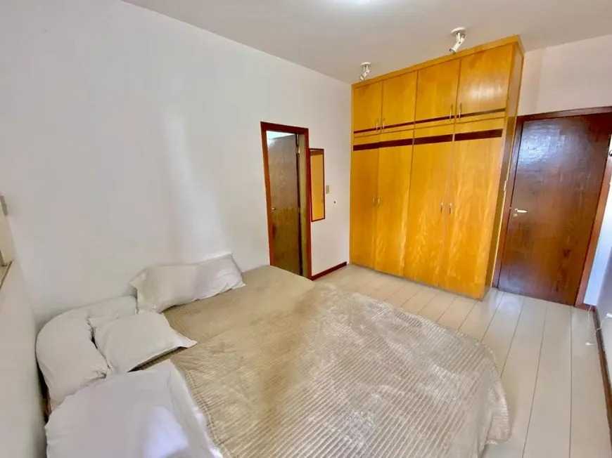 Casa à venda com 6 quartos, 450m² - Foto 12