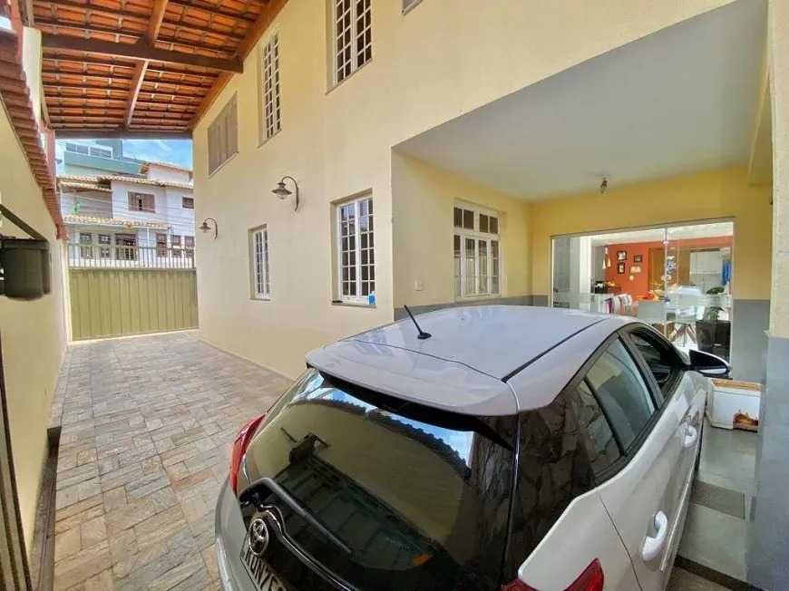 Casa à venda com 6 quartos, 450m² - Foto 17