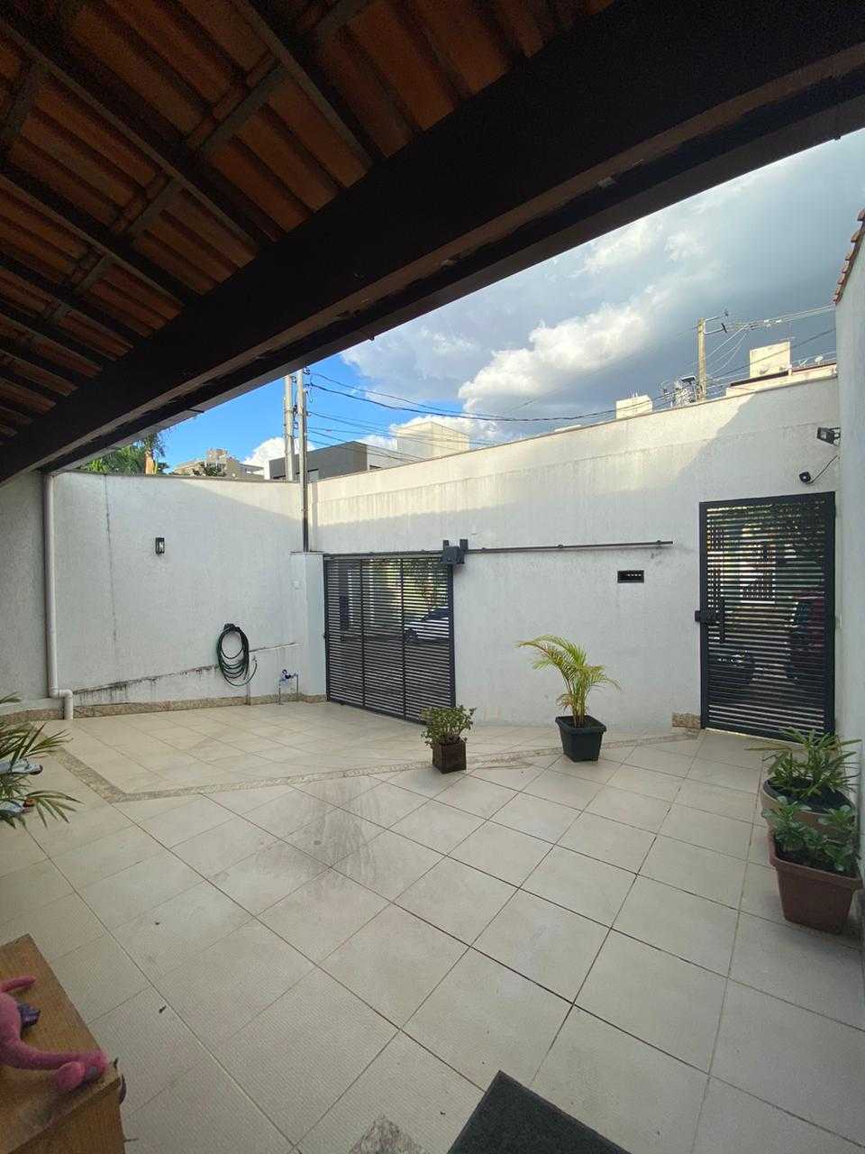 Casa à venda com 3 quartos, 180m² - Foto 9