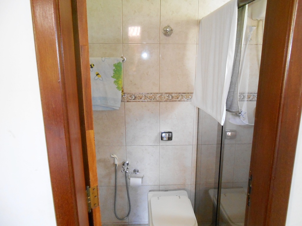 Casa à venda com 3 quartos, 200m² - Foto 11