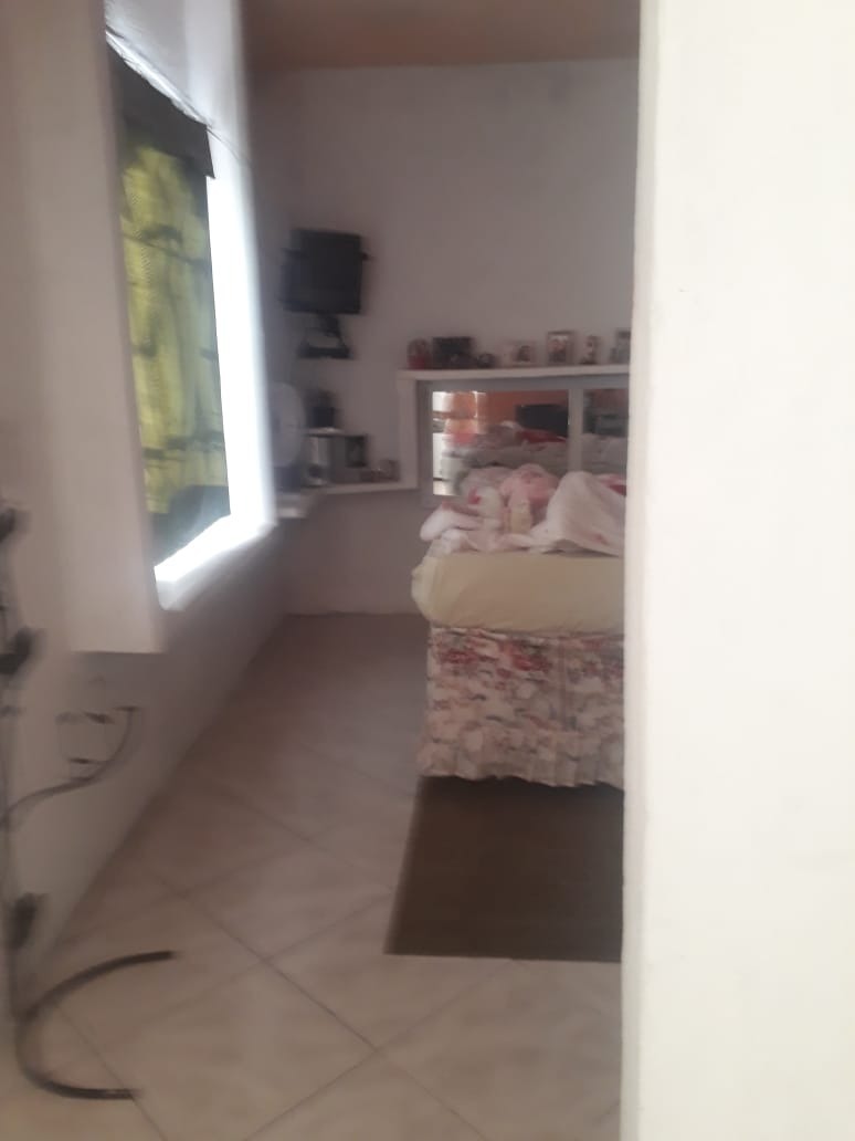 Casa à venda com 3 quartos, 100m² - Foto 3