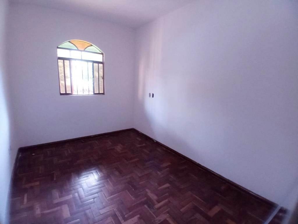 Casa à venda com 5 quartos, 207m² - Foto 5