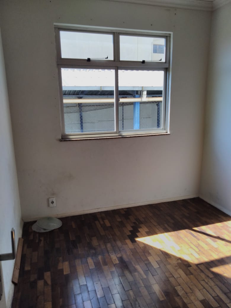 Apartamento à venda com 2 quartos, 62m² - Foto 18