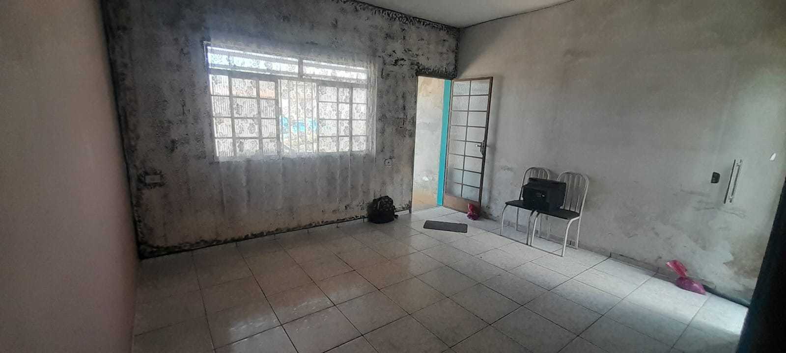 Casa à venda com 1 quarto, 190m² - Foto 2