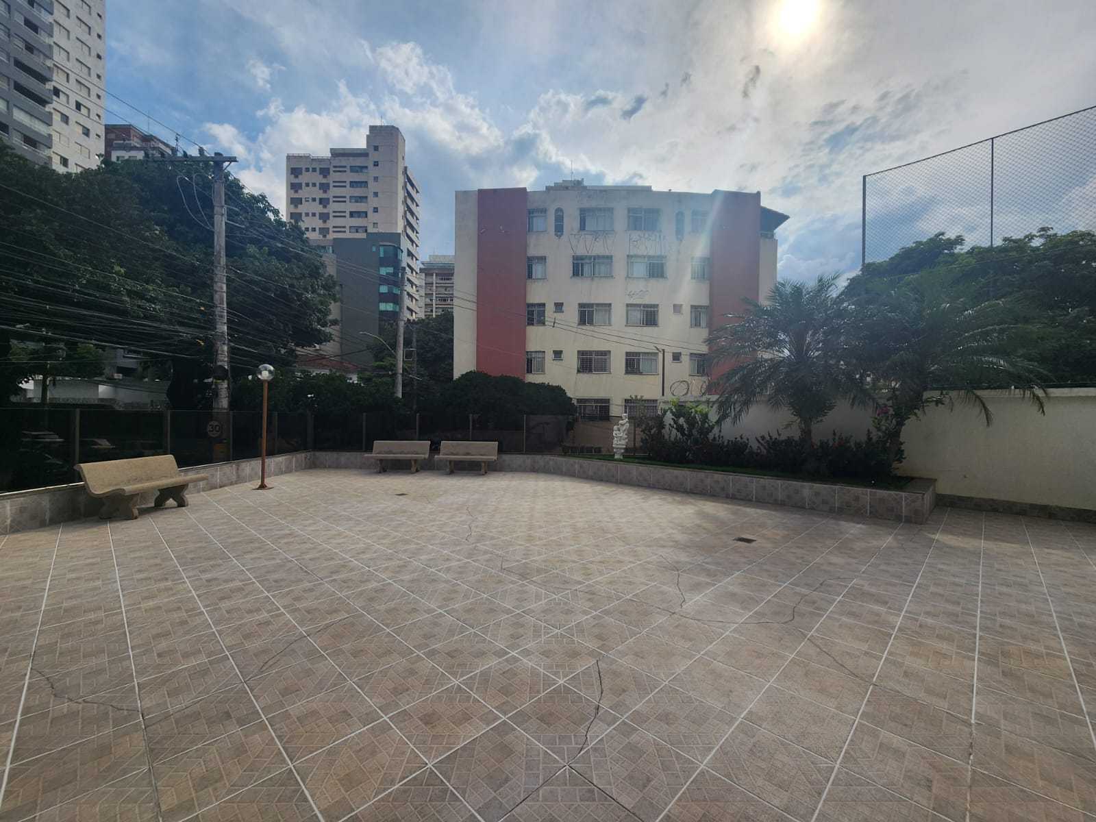 Apartamento à venda com 4 quartos, 130m² - Foto 1