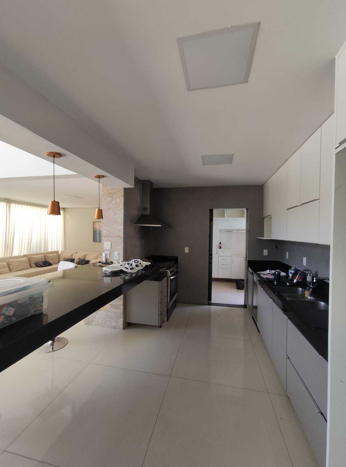 Casa à venda com 4 quartos, 300m² - Foto 19