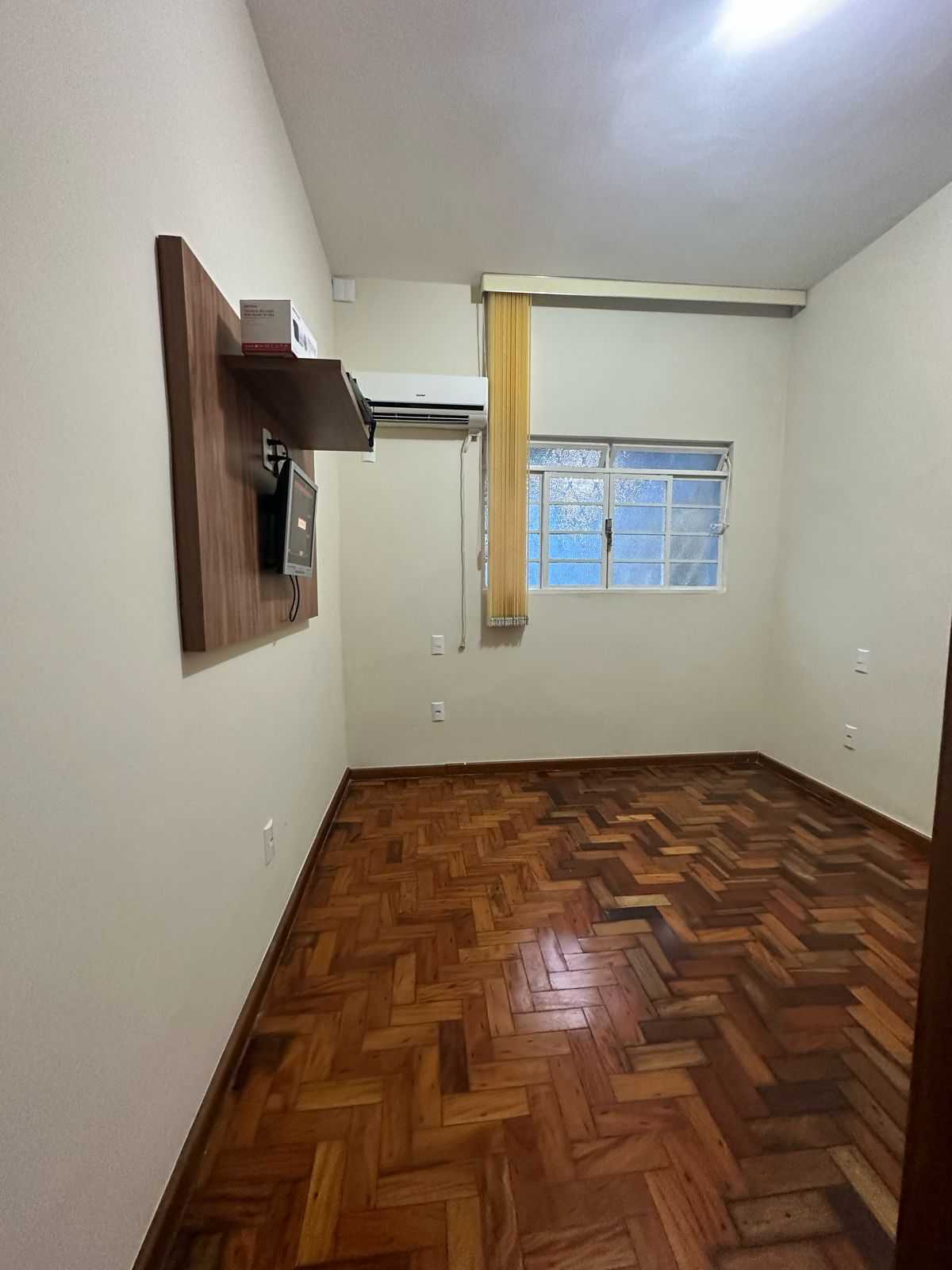 Casa à venda com 3 quartos, 300m² - Foto 18