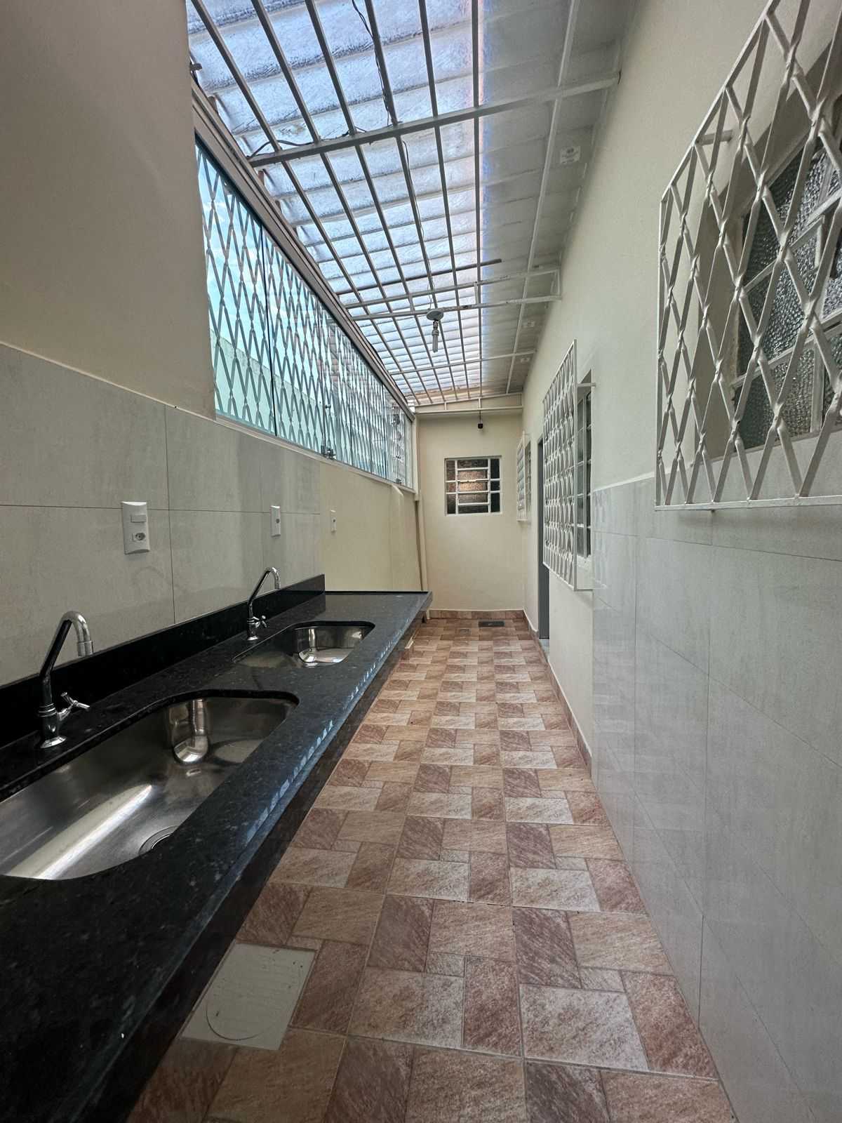 Casa à venda com 3 quartos, 300m² - Foto 20