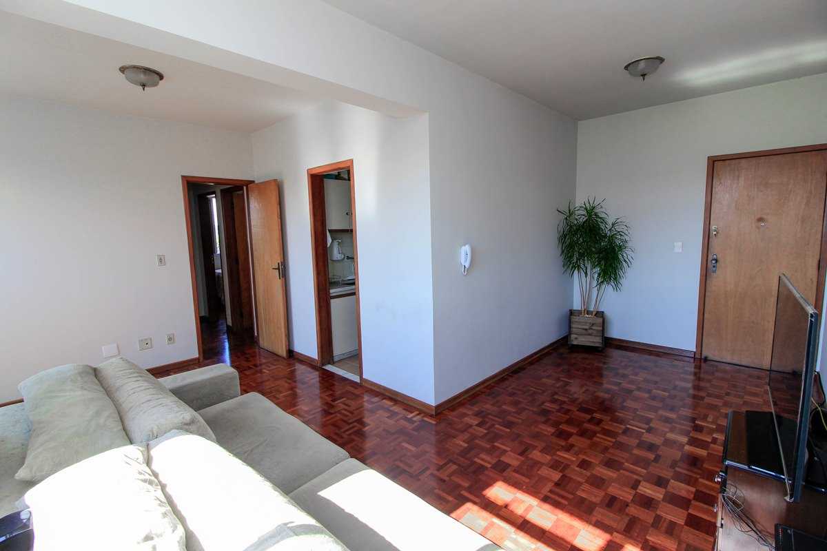 Apartamento à venda com 2 quartos, 68m² - Foto 2