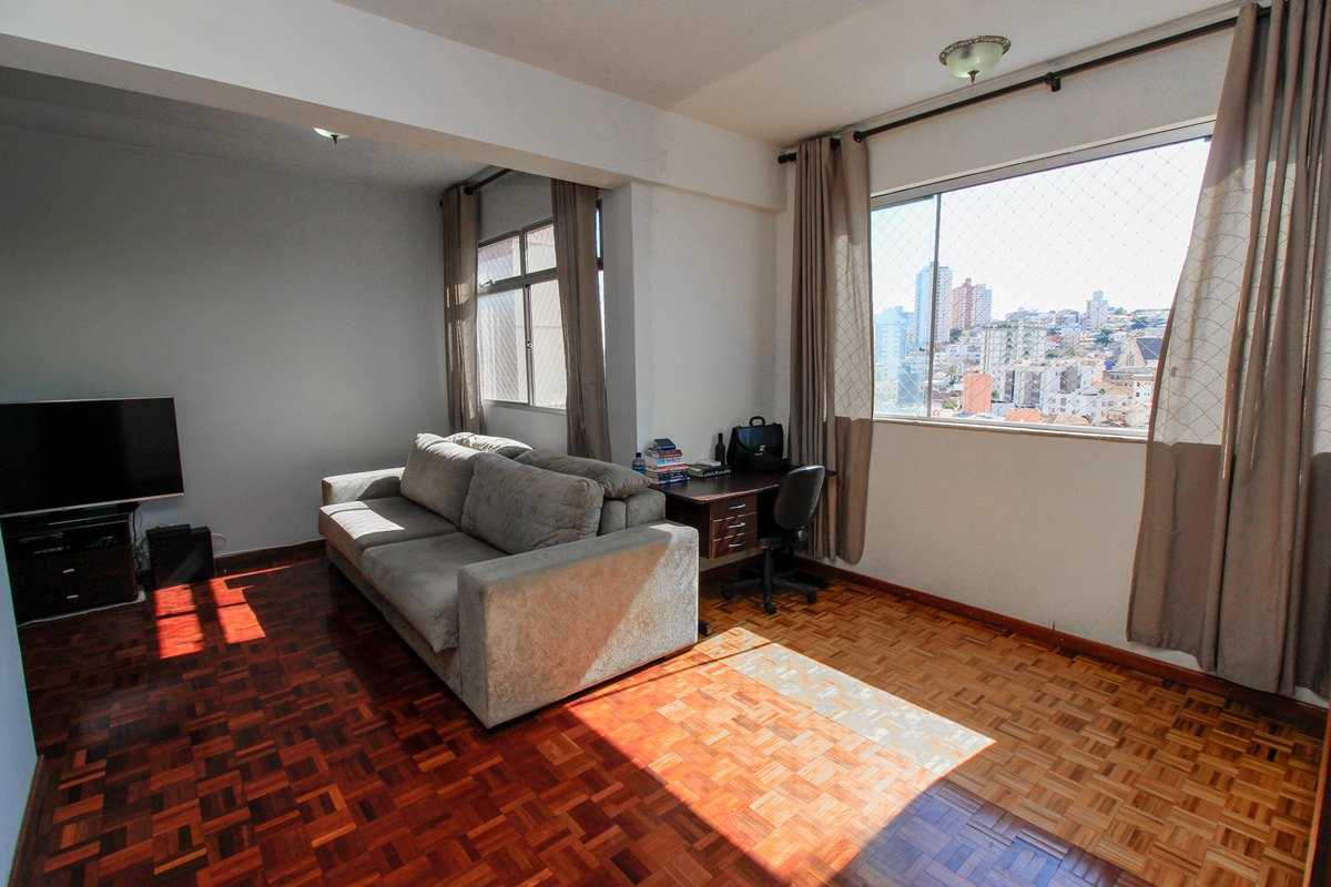 Apartamento à venda com 2 quartos, 68m² - Foto 3