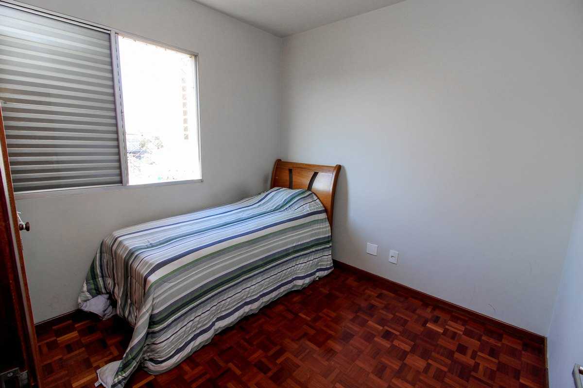 Apartamento à venda com 2 quartos, 68m² - Foto 10