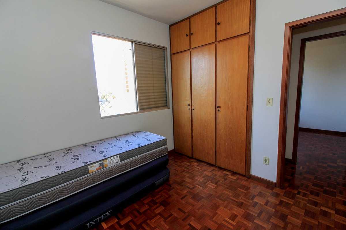 Apartamento à venda com 2 quartos, 68m² - Foto 8