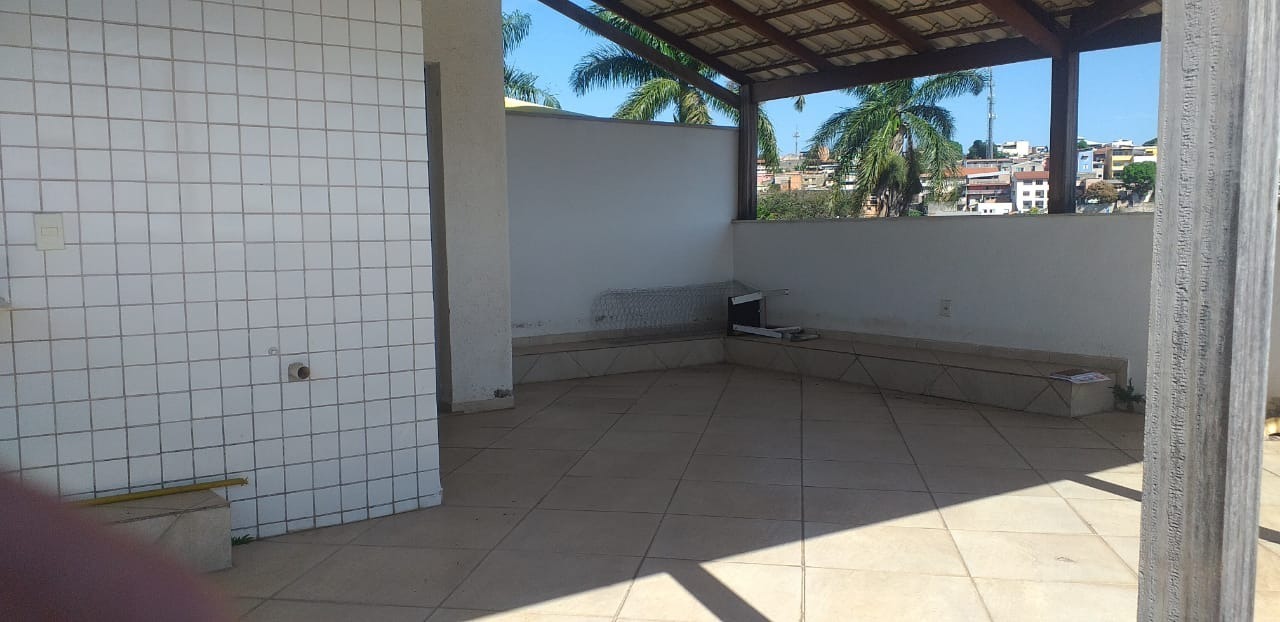 Cobertura à venda com 2 quartos, 81m² - Foto 2