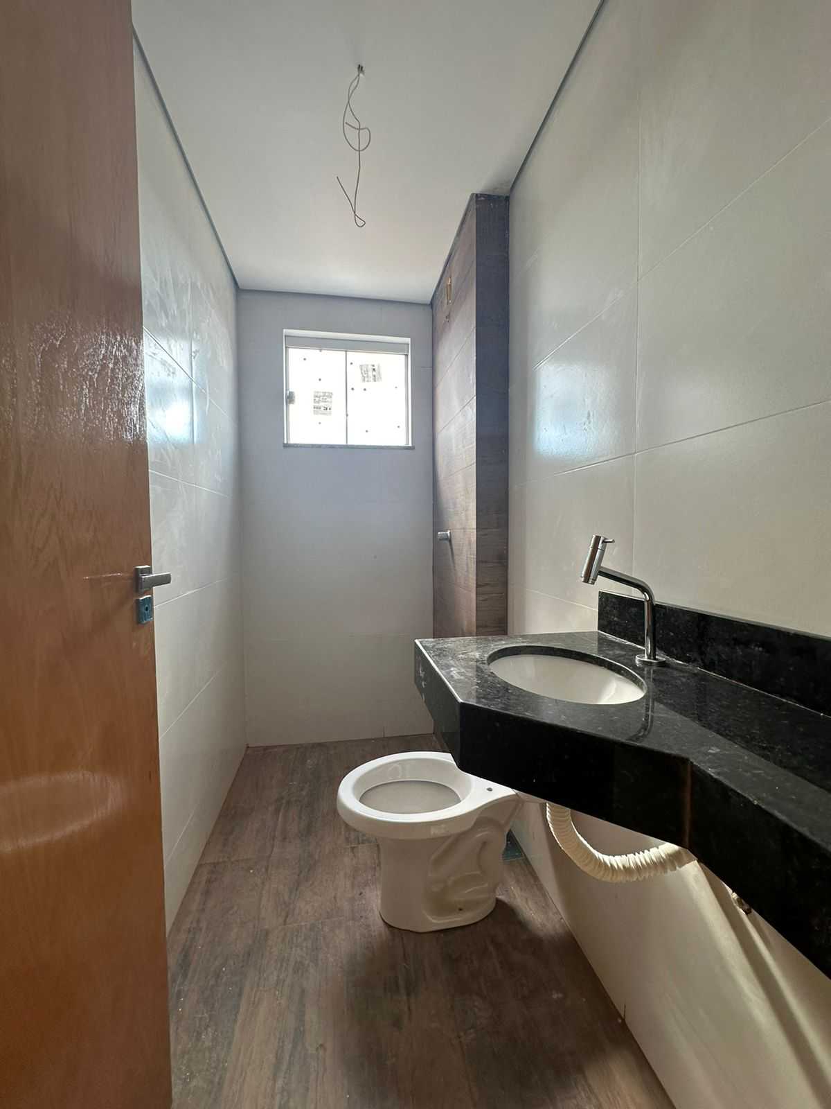 Apartamento à venda com 2 quartos, 62m² - Foto 2