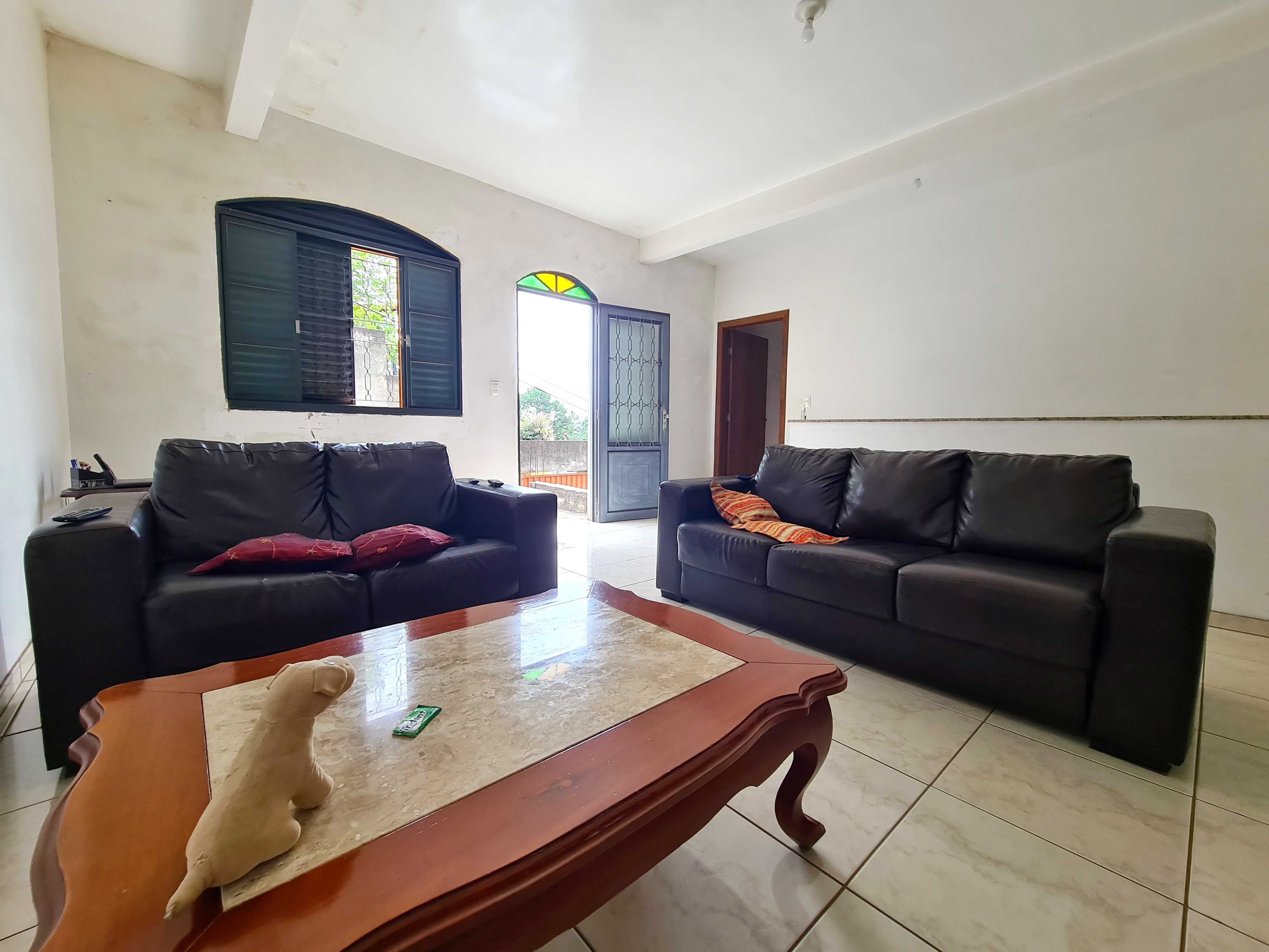 Casa à venda com 3 quartos, 360m² - Foto 1