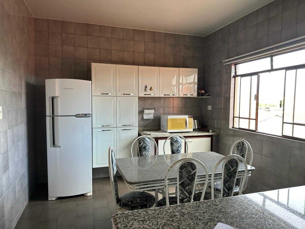 Casa à venda com 2 quartos, 360m² - Foto 13