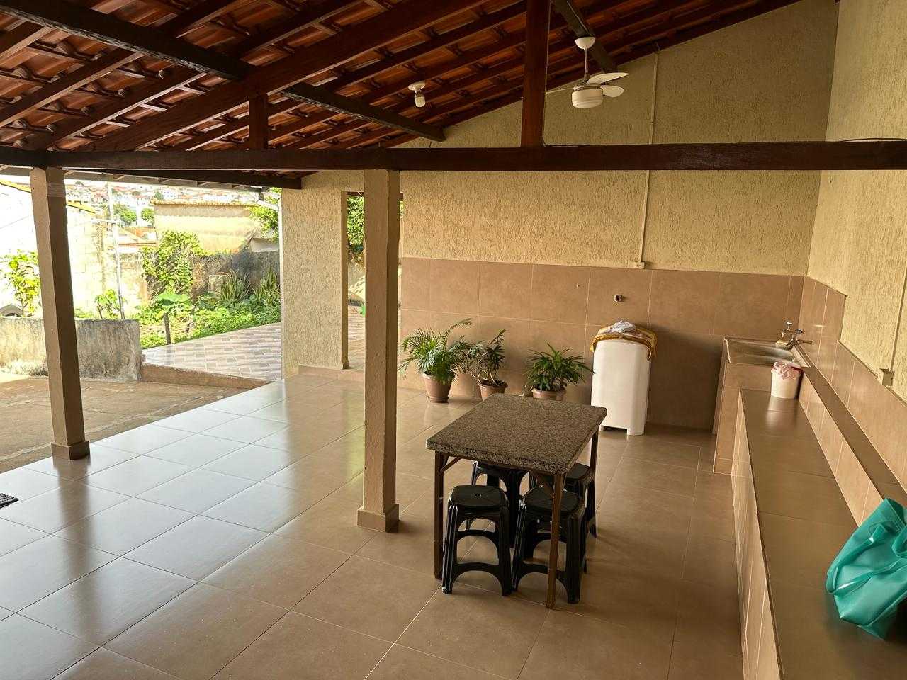 Casa à venda com 2 quartos, 360m² - Foto 16