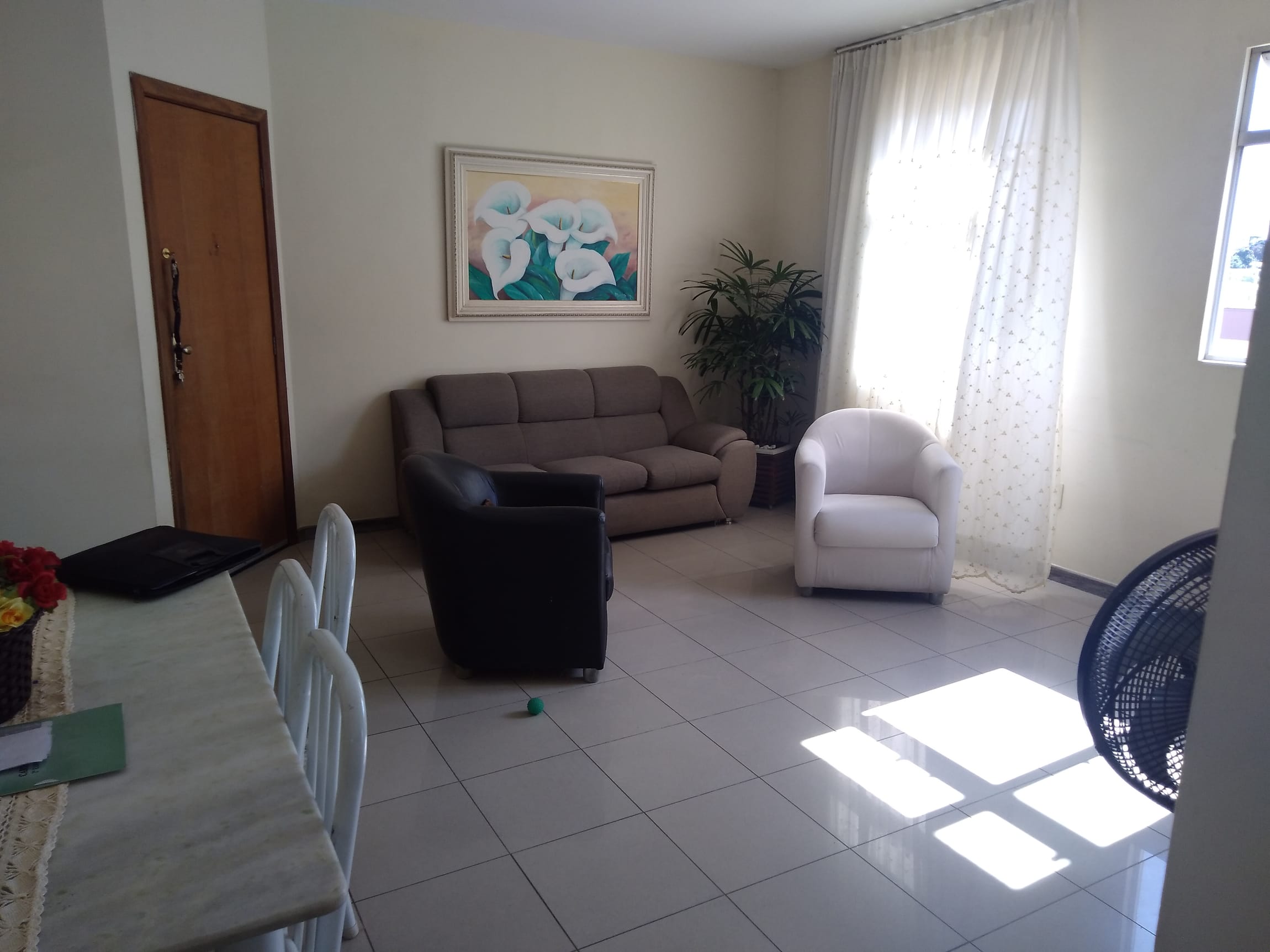 Apartamento à venda com 3 quartos, 115m² - Foto 2