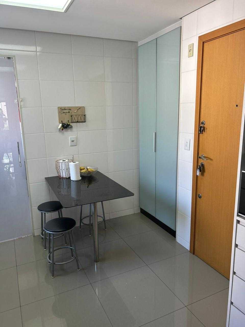 Apartamento à venda com 4 quartos, 134m² - Foto 24