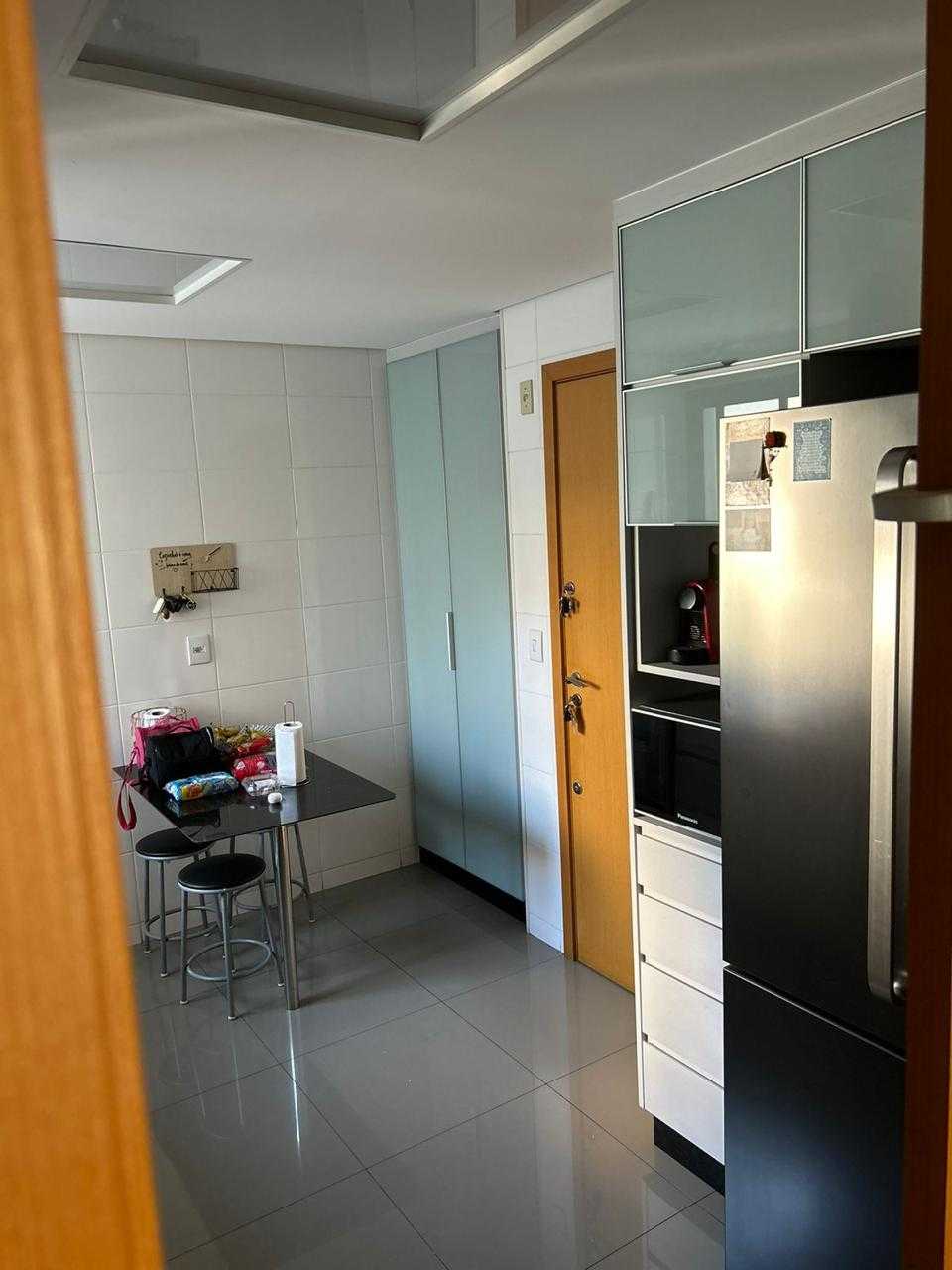 Apartamento à venda com 4 quartos, 134m² - Foto 21