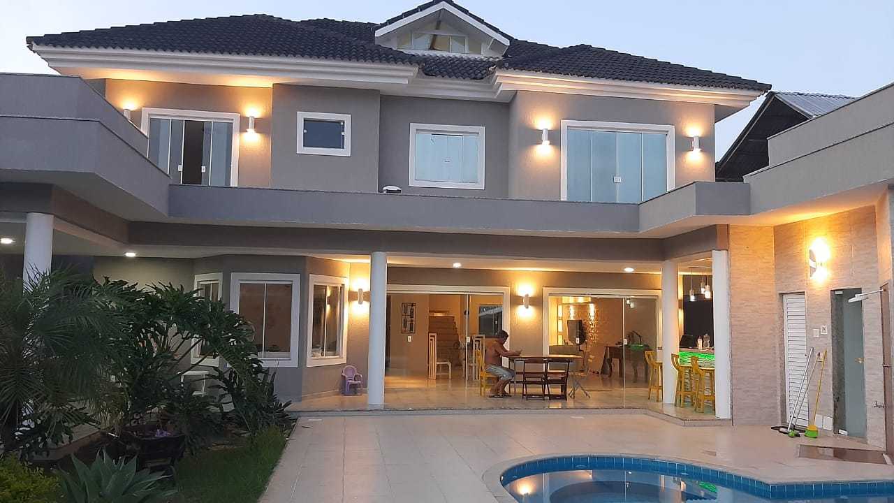 Casa à venda com 5 quartos, 600m² - Foto 1