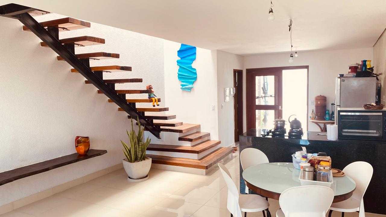 Casa à venda com 3 quartos, 110m² - Foto 4