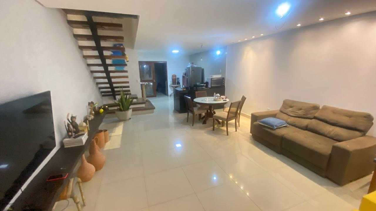 Casa à venda com 3 quartos, 110m² - Foto 2