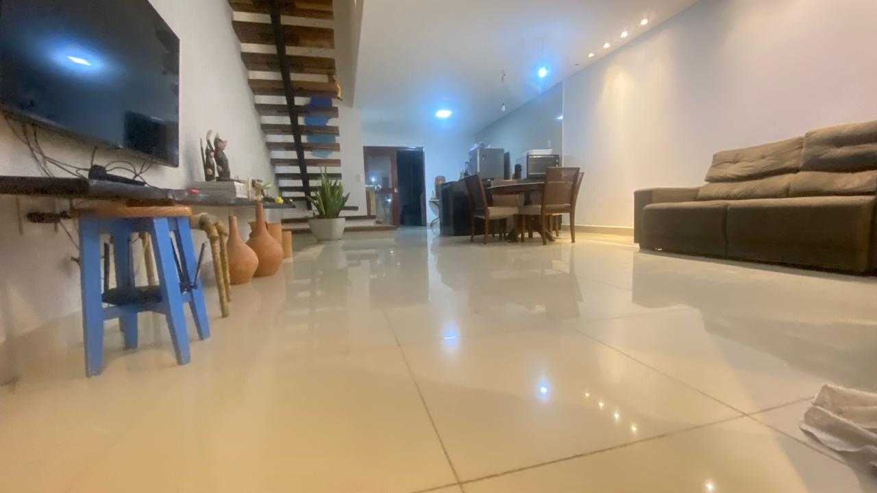 Casa à venda com 3 quartos, 110m² - Foto 3