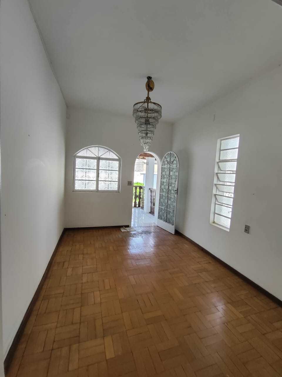 Casa à venda com 3 quartos, 200m² - Foto 10