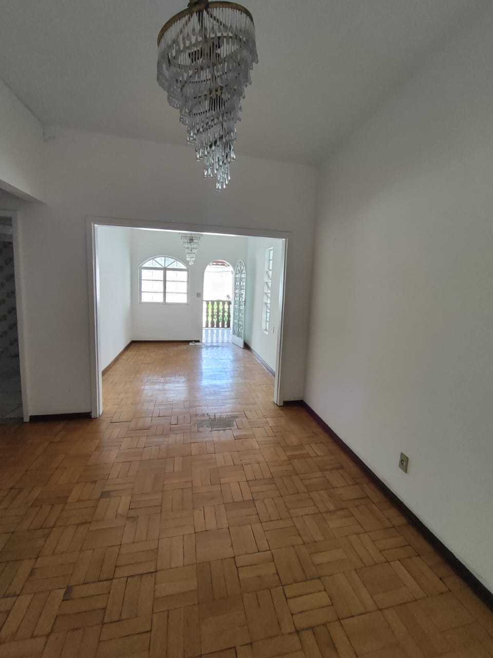 Casa à venda com 3 quartos, 200m² - Foto 11