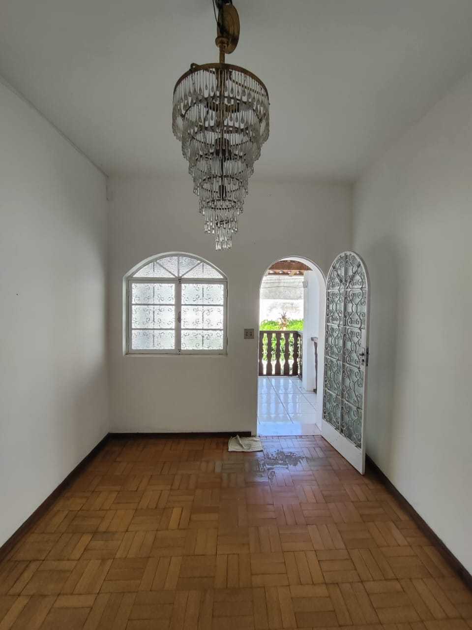 Casa à venda com 3 quartos, 200m² - Foto 14