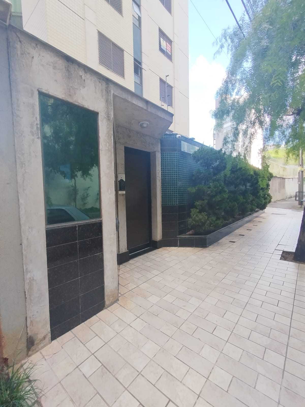 Apartamento à venda com 2 quartos, 80m² - Foto 1