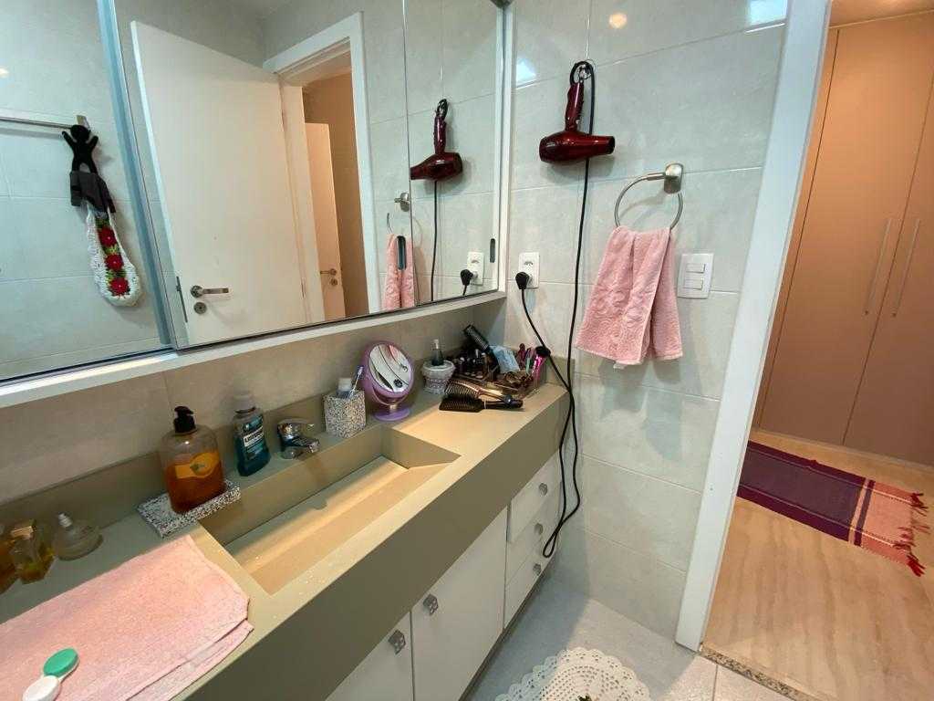 Cobertura para alugar com 3 quartos, 214m² - Foto 9