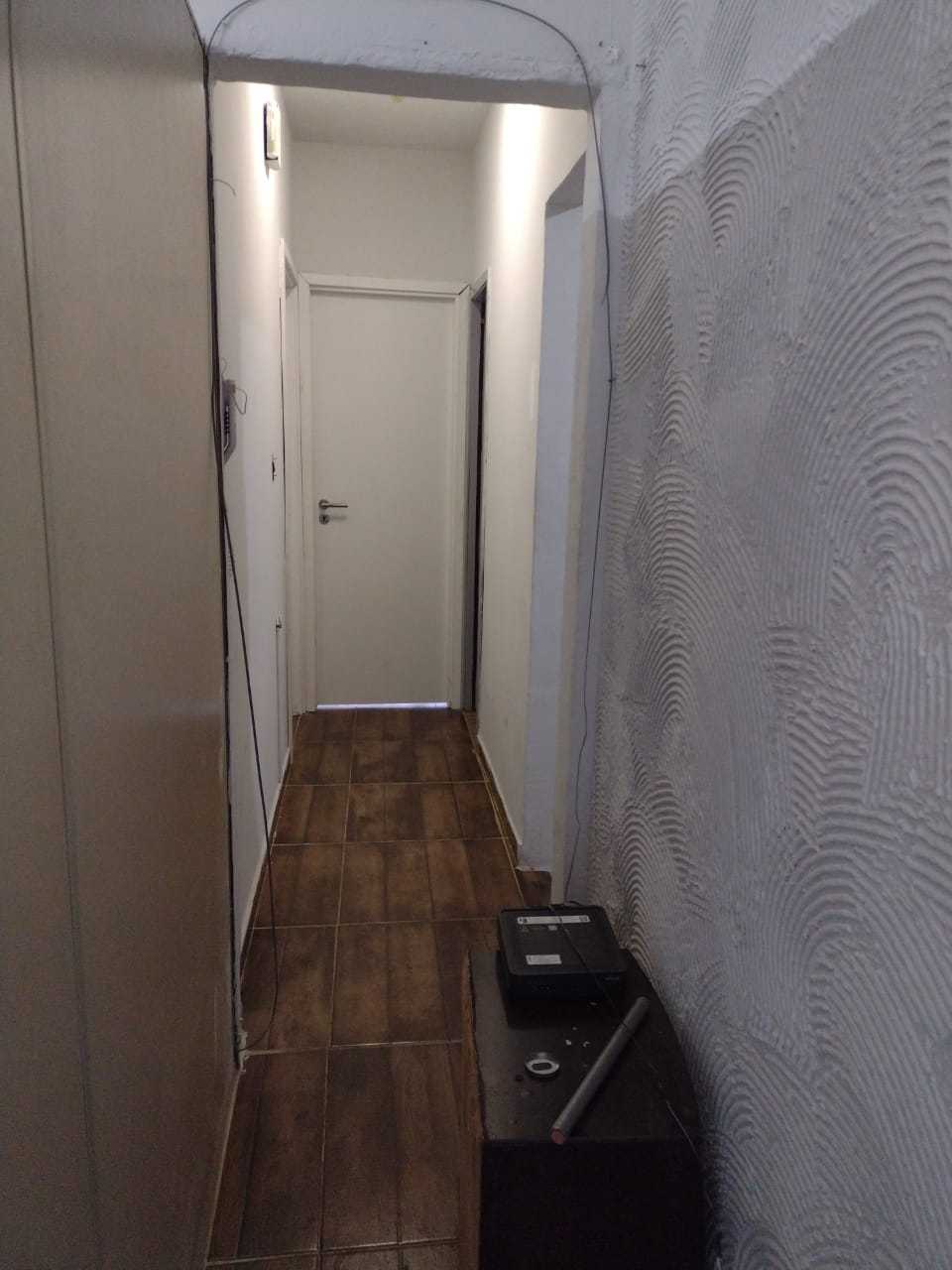 Apartamento à venda com 2 quartos, 70m² - Foto 2