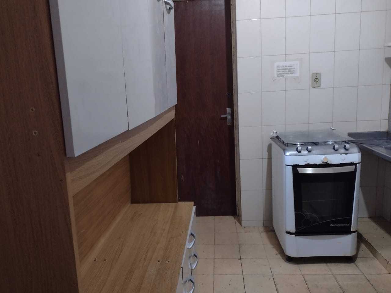 Apartamento à venda com 2 quartos, 70m² - Foto 4