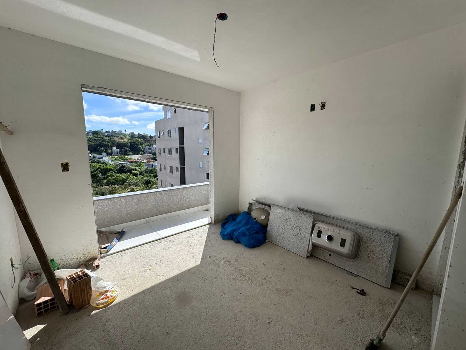 Apartamento à venda com 2 quartos, 63m² - Foto 3