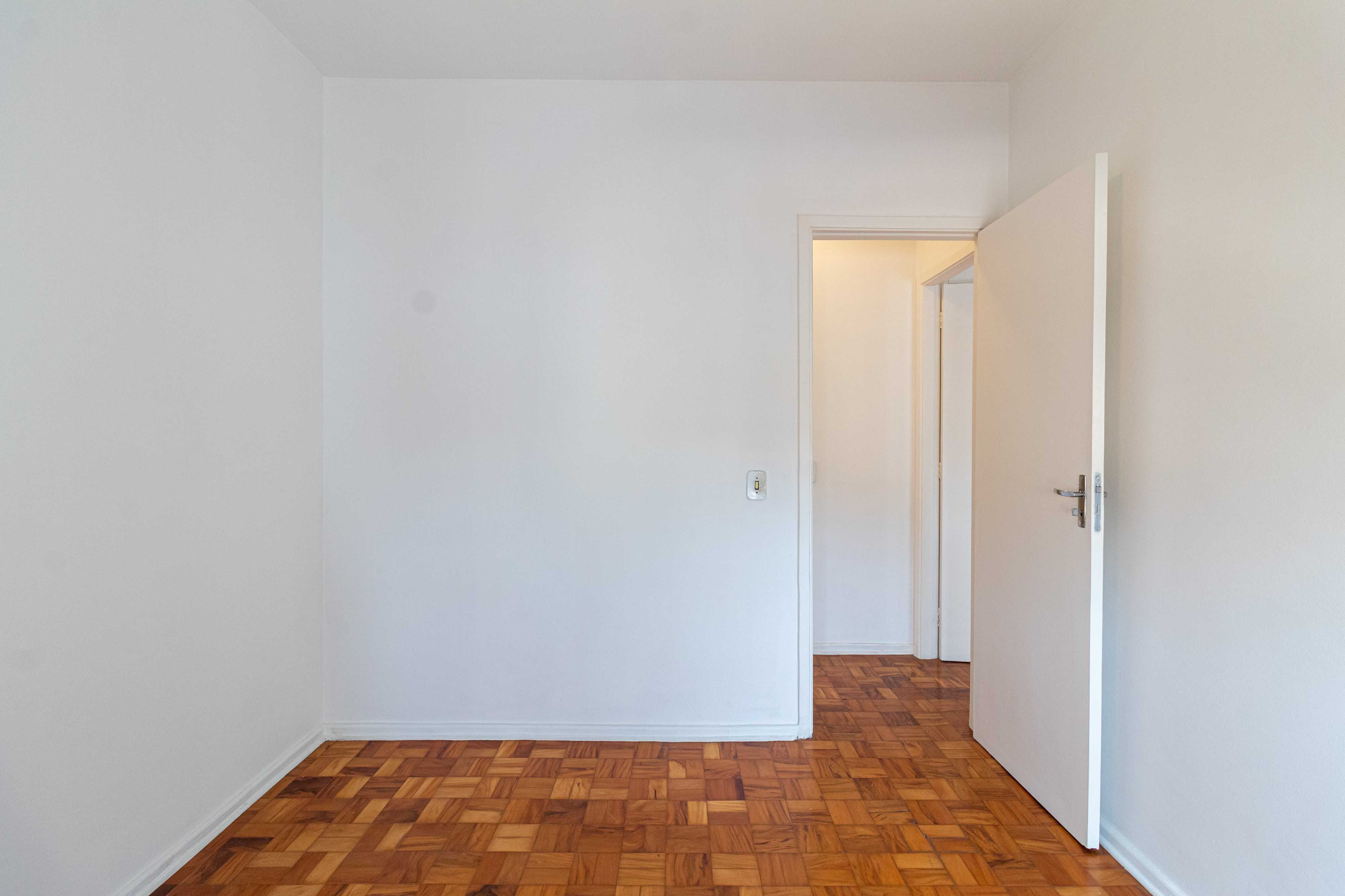 Apartamento à venda com 2 quartos, 75m² - Foto 17