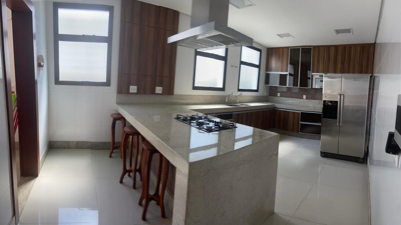 Casa para alugar com 5 quartos, 460m² - Foto 5